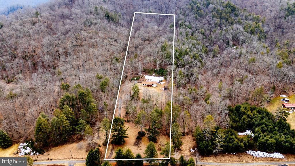 181 4 WHEEL DR, WARM SPRINGS, Virginia 24484, 3 Bedrooms Bedrooms, ,3 BathroomsBathrooms,Residential,For sale,181 4 WHEEL DR,VABT2000036 MLS # VABT2000036
