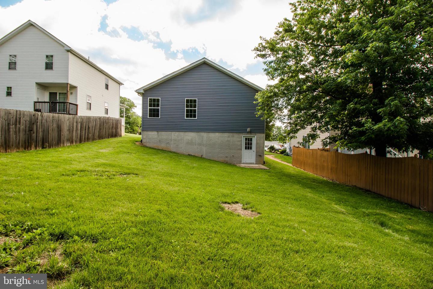 321 STICKLEY ST, STRASBURG, Virginia 22657, 3 Bedrooms Bedrooms, ,2 BathroomsBathrooms,Residential,For sale,321 STICKLEY ST,VASH2011594 MLS # VASH2011594