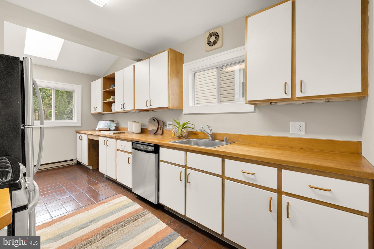 1505 OTIS ST NE, WASHINGTON, District Of Columbia 20017, 3 Bedrooms Bedrooms, ,2 BathroomsBathrooms,Residential,For sale,1505 OTIS ST NE,DCDC2203036 MLS # DCDC2203036