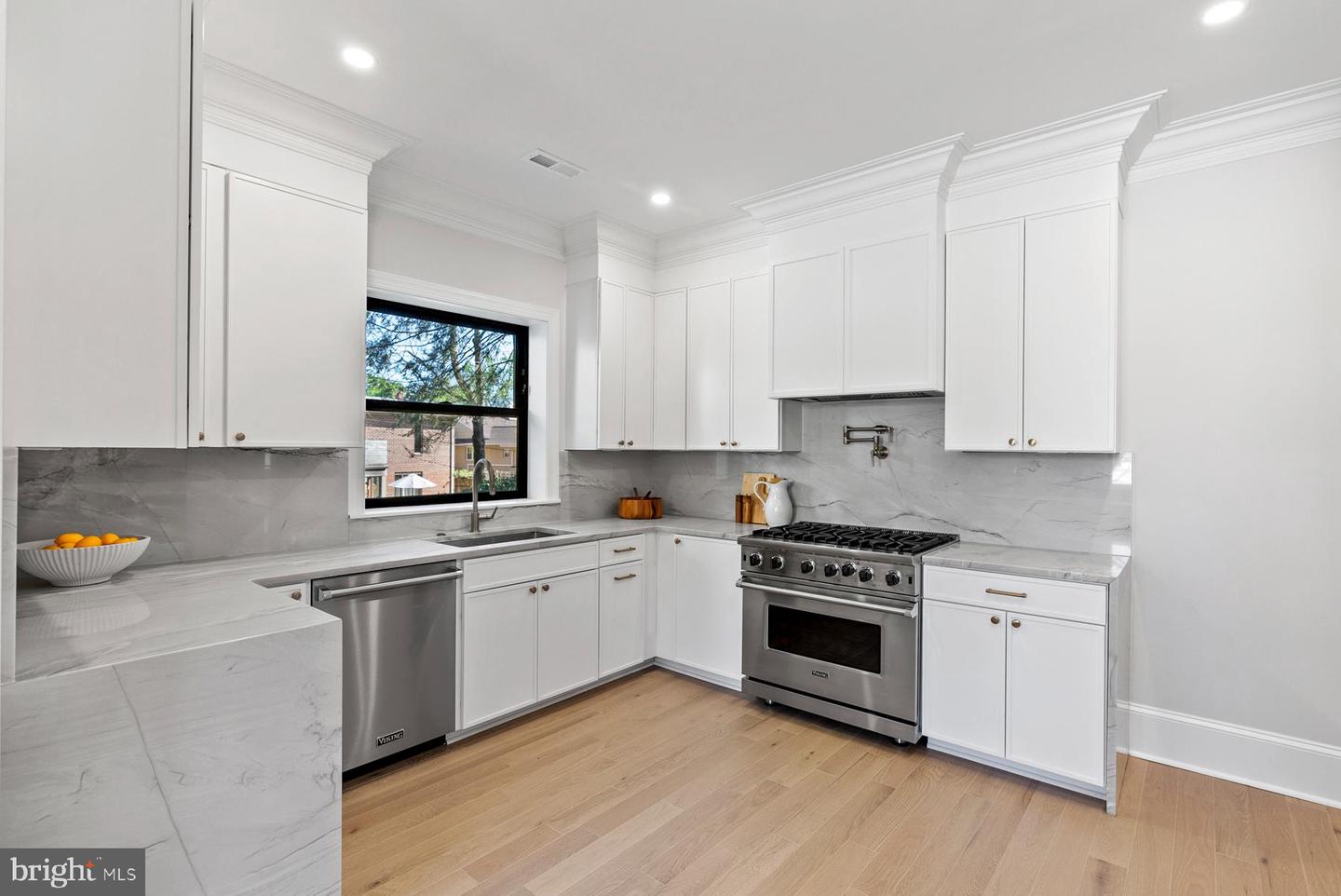 5173 LINNEAN TER NW, WASHINGTON, District Of Columbia 20008, 4 Bedrooms Bedrooms, ,4 BathroomsBathrooms,Residential,For sale,5173 LINNEAN TER NW,DCDC2203052 MLS # DCDC2203052