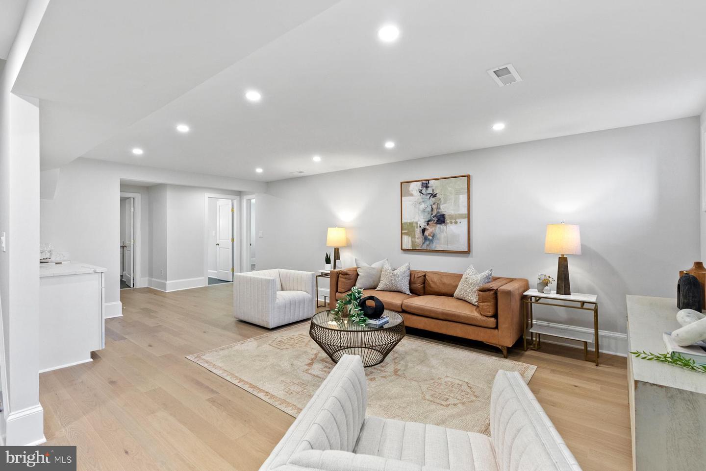 5173 LINNEAN TER NW, WASHINGTON, District Of Columbia 20008, 4 Bedrooms Bedrooms, ,4 BathroomsBathrooms,Residential,For sale,5173 LINNEAN TER NW,DCDC2203052 MLS # DCDC2203052