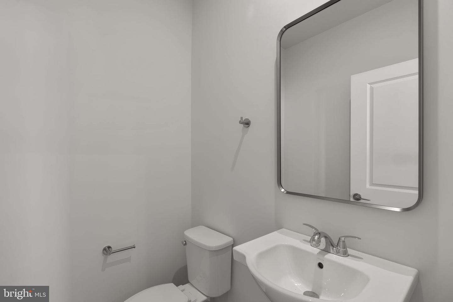 43294 FARRINGDON SQ, BROADLANDS, Virginia 20148, 3 Bedrooms Bedrooms, ,2 BathroomsBathrooms,Residential,For sale,43294 FARRINGDON SQ,VALO2098216 MLS # VALO2098216