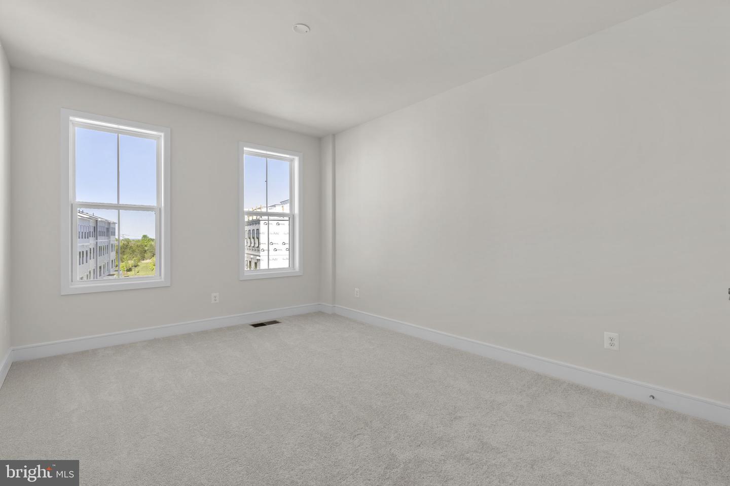 43294 FARRINGDON SQ, BROADLANDS, Virginia 20148, 3 Bedrooms Bedrooms, ,2 BathroomsBathrooms,Residential,For sale,43294 FARRINGDON SQ,VALO2098216 MLS # VALO2098216