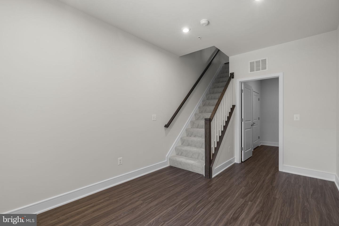 43294 FARRINGDON SQ, BROADLANDS, Virginia 20148, 3 Bedrooms Bedrooms, ,2 BathroomsBathrooms,Residential,For sale,43294 FARRINGDON SQ,VALO2098216 MLS # VALO2098216