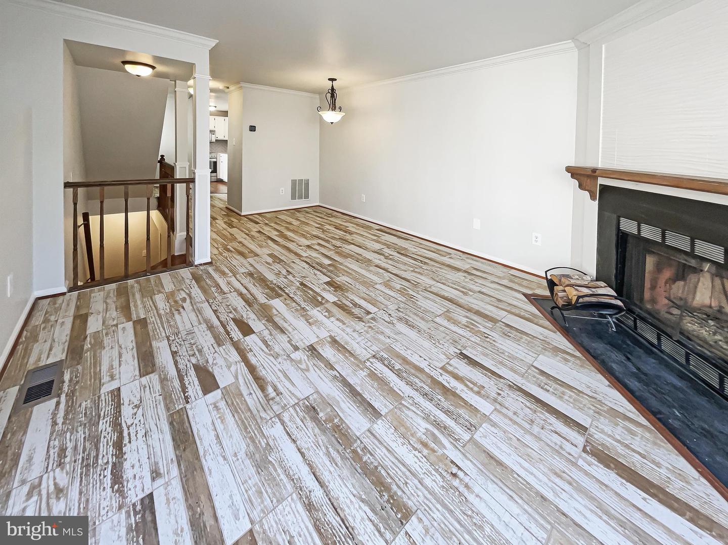 11184 SILENTWOOD LN, RESTON, Virginia 20191, 2 Bedrooms Bedrooms, ,2 BathroomsBathrooms,Residential,For sale,11184 SILENTWOOD LN,VAFX2224482 MLS # VAFX2224482