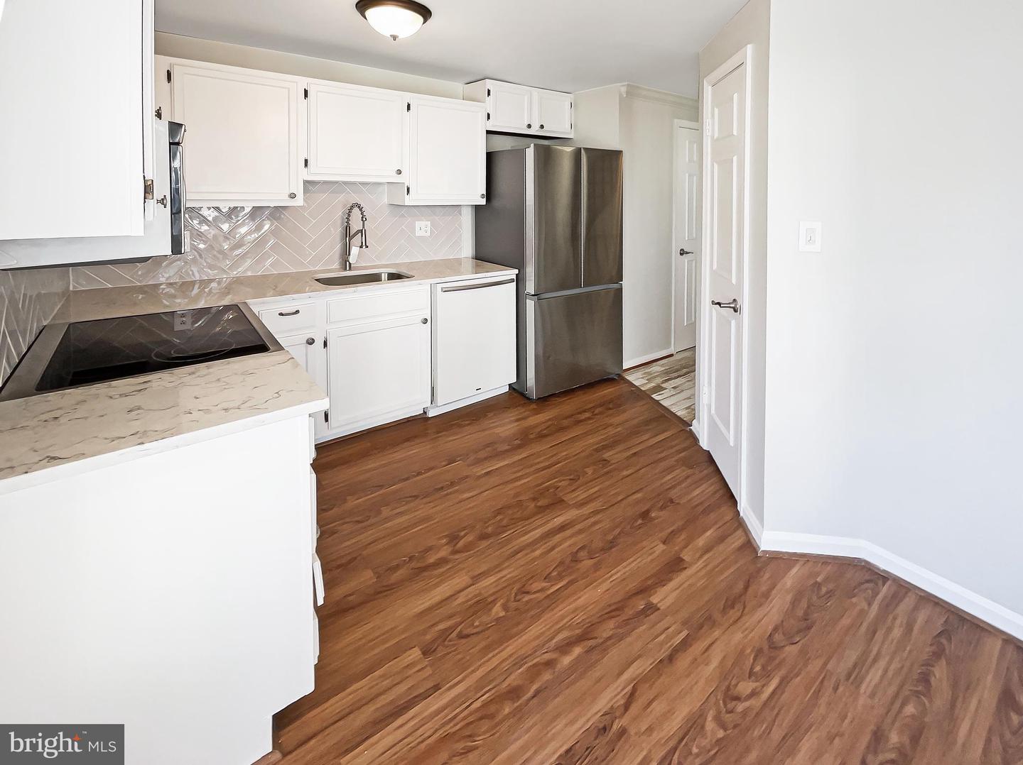 11184 SILENTWOOD LN, RESTON, Virginia 20191, 2 Bedrooms Bedrooms, ,2 BathroomsBathrooms,Residential,For sale,11184 SILENTWOOD LN,VAFX2224482 MLS # VAFX2224482