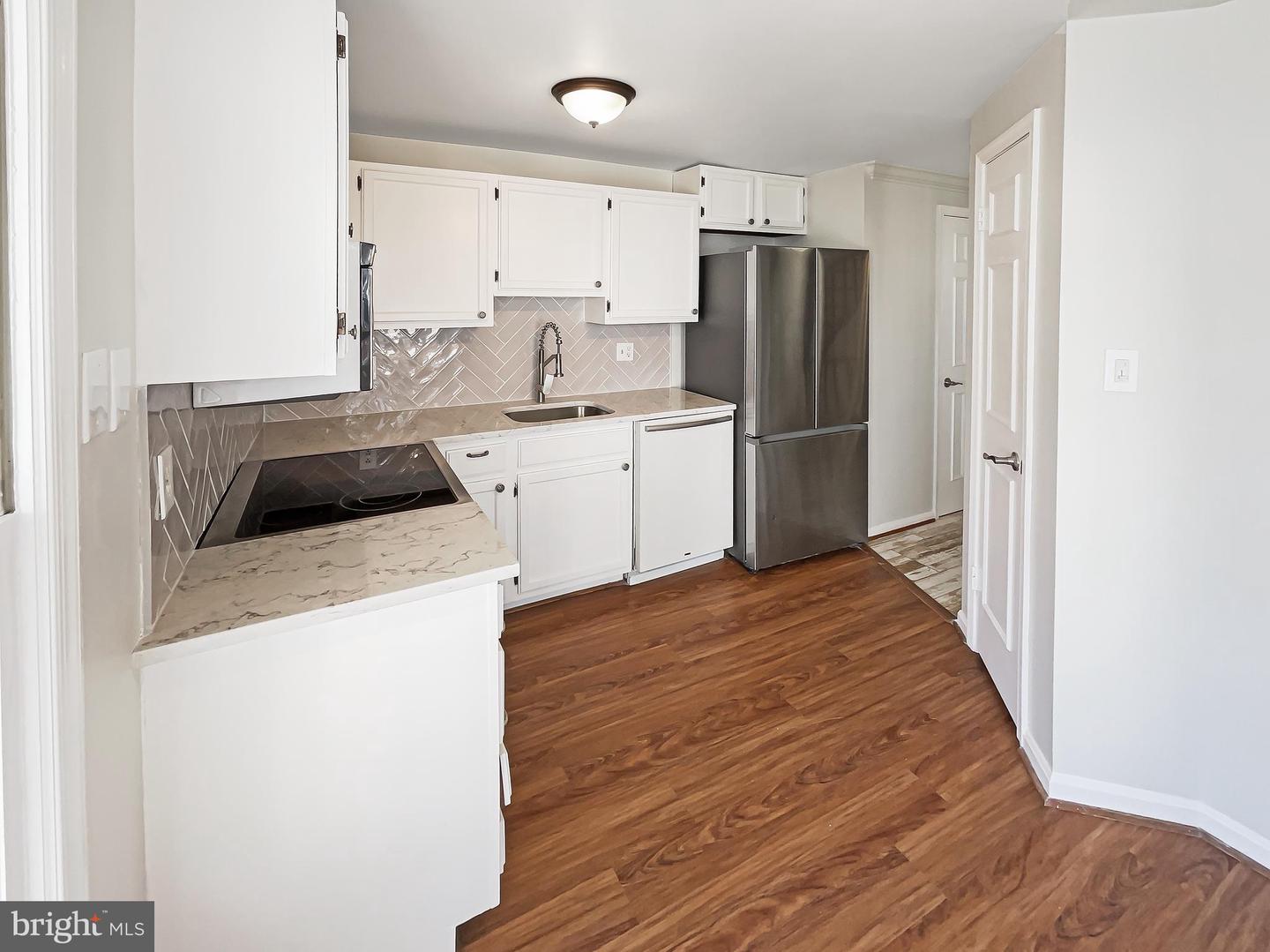11184 SILENTWOOD LN, RESTON, Virginia 20191, 2 Bedrooms Bedrooms, ,2 BathroomsBathrooms,Residential,For sale,11184 SILENTWOOD LN,VAFX2224482 MLS # VAFX2224482