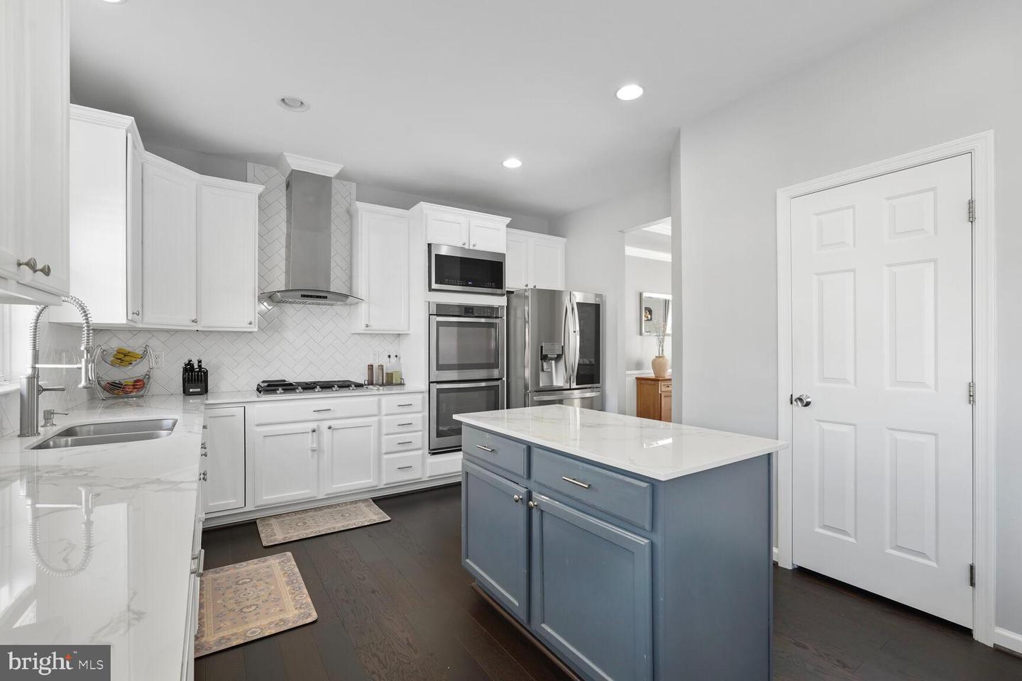 16512 BOATSWAIN CIR, WOODBRIDGE, Virginia 22191, 4 Bedrooms Bedrooms, ,2 BathroomsBathrooms,Residential,For sale,16512 BOATSWAIN CIR,VAPW2091298 MLS # VAPW2091298
