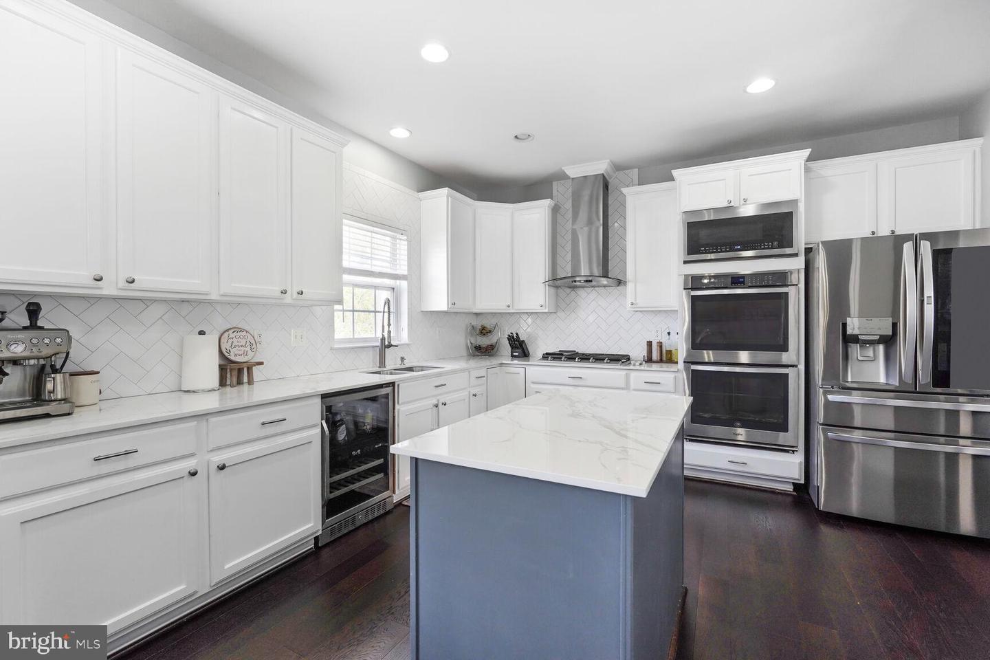 16512 BOATSWAIN CIR, WOODBRIDGE, Virginia 22191, 4 Bedrooms Bedrooms, ,2 BathroomsBathrooms,Residential,For sale,16512 BOATSWAIN CIR,VAPW2091298 MLS # VAPW2091298