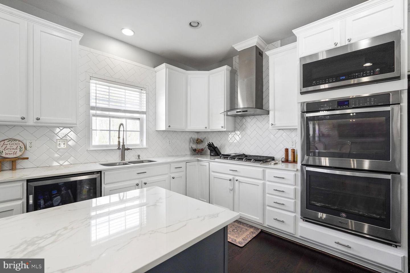 16512 BOATSWAIN CIR, WOODBRIDGE, Virginia 22191, 4 Bedrooms Bedrooms, ,2 BathroomsBathrooms,Residential,For sale,16512 BOATSWAIN CIR,VAPW2091298 MLS # VAPW2091298
