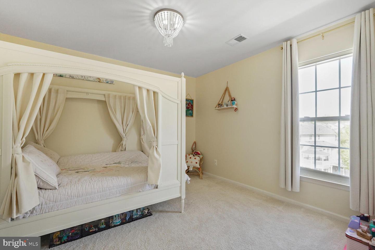 16512 BOATSWAIN CIR, WOODBRIDGE, Virginia 22191, 4 Bedrooms Bedrooms, ,2 BathroomsBathrooms,Residential,For sale,16512 BOATSWAIN CIR,VAPW2091298 MLS # VAPW2091298