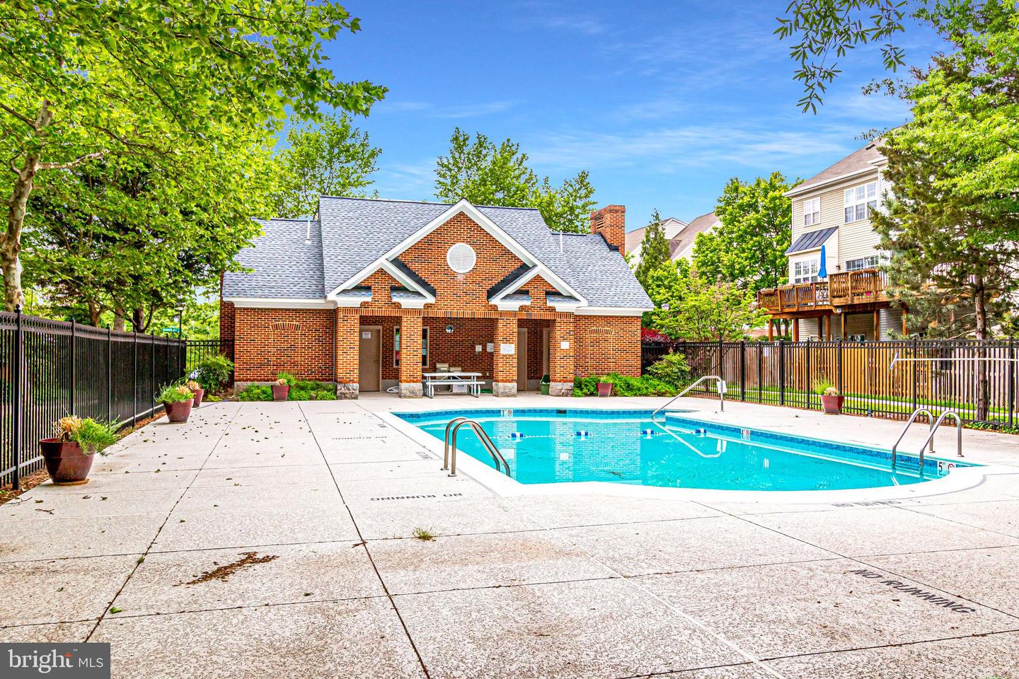 3804 DOMINION MILL DR, ALEXANDRIA, Virginia 22304, 3 Bedrooms Bedrooms, ,3 BathroomsBathrooms,Residential,For sale,3804 DOMINION MILL DR,VAAX2043894 MLS # VAAX2043894