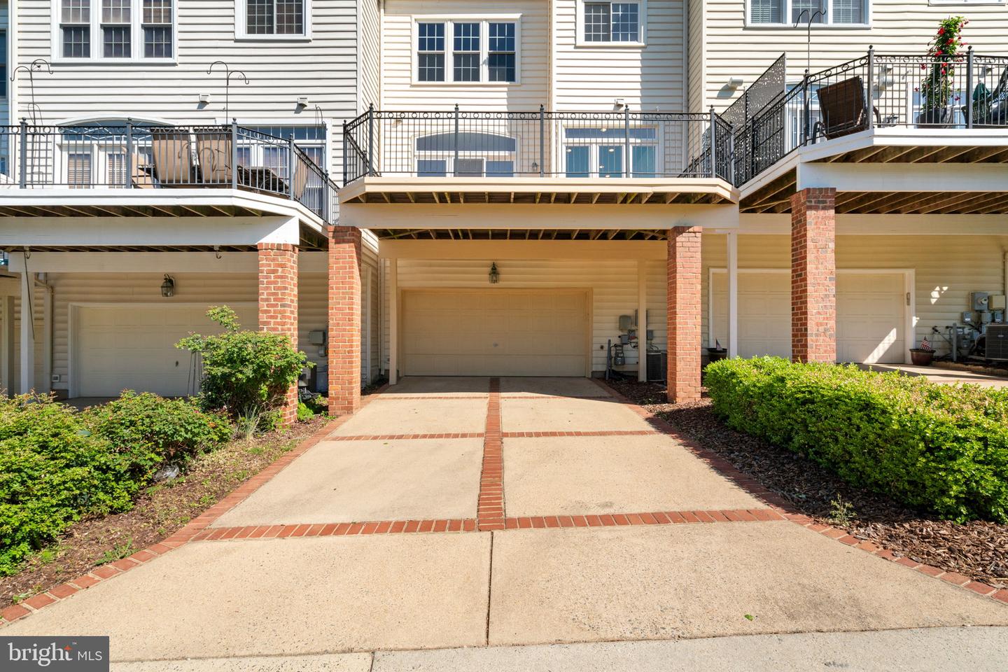 43781 APACHE WELLS TER, LEESBURG, Virginia 20176, 3 Bedrooms Bedrooms, ,2 BathroomsBathrooms,Residential,For sale,43781 APACHE WELLS TER,VALO2093596 MLS # VALO2093596