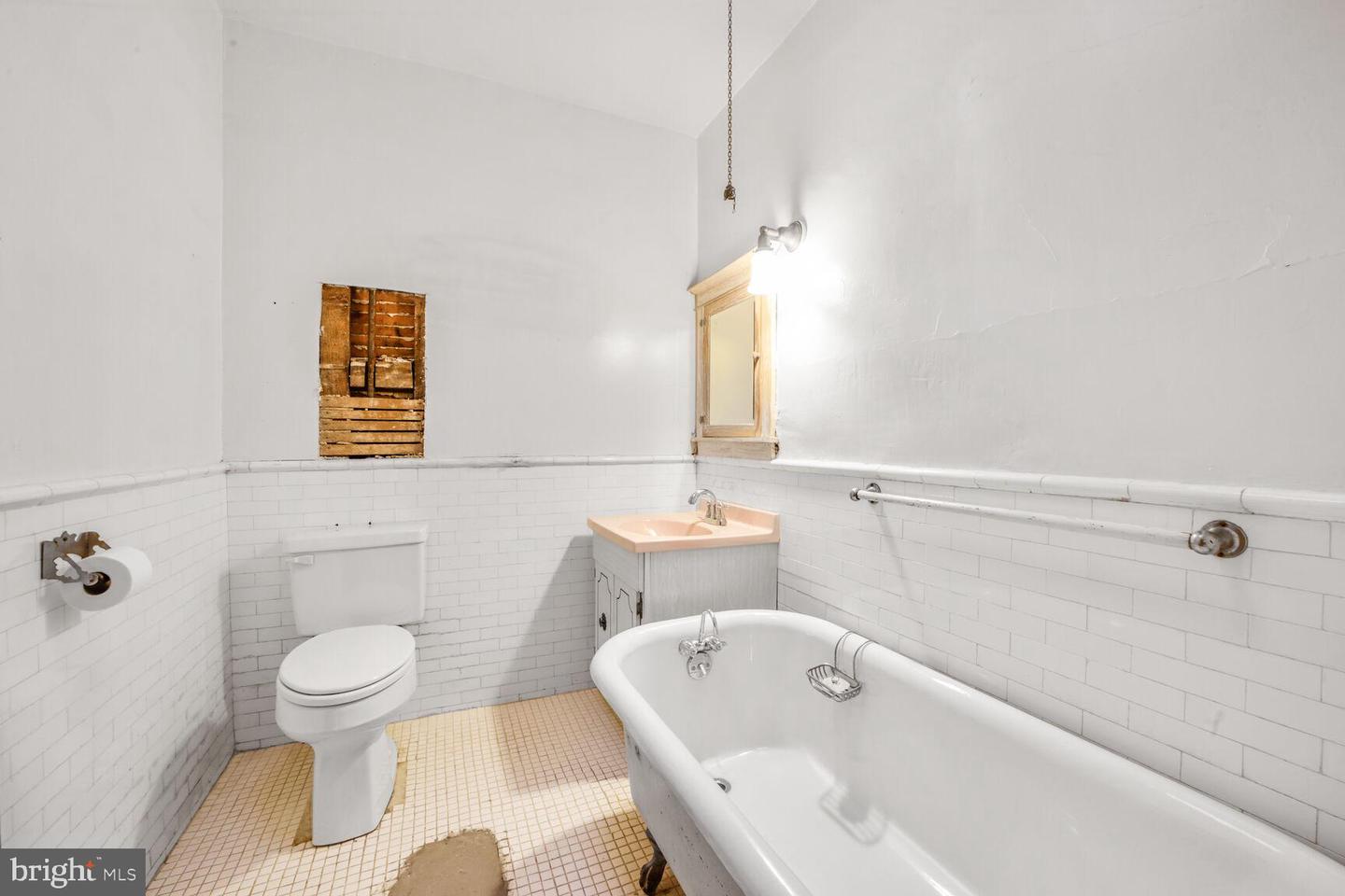 4516 13TH ST NW, WASHINGTON, District Of Columbia 20011, 3 Bedrooms Bedrooms, ,3 BathroomsBathrooms,Residential,For sale,4516 13TH ST NW,DCDC2195552 MLS # DCDC2195552