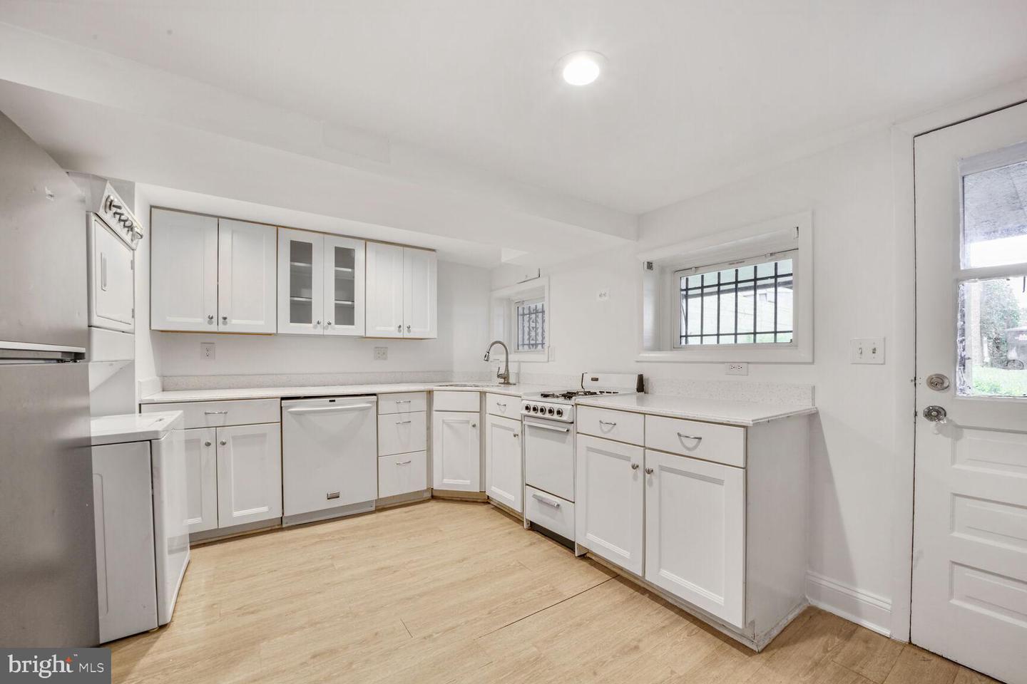 4516 13TH ST NW, WASHINGTON, District Of Columbia 20011, 3 Bedrooms Bedrooms, ,3 BathroomsBathrooms,Residential,For sale,4516 13TH ST NW,DCDC2195552 MLS # DCDC2195552