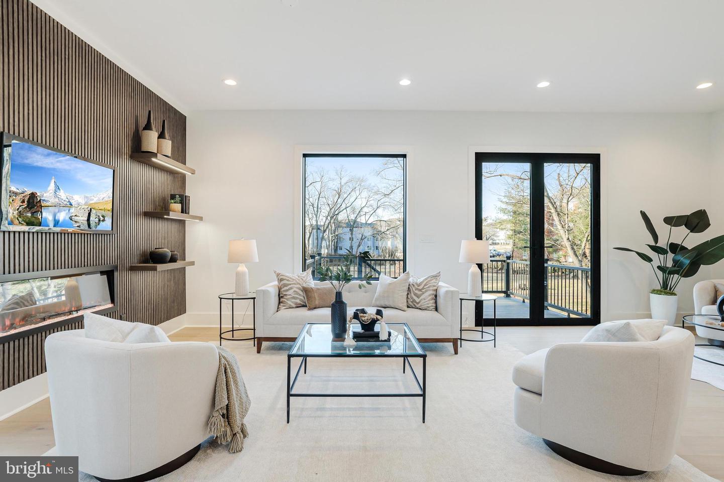 3504 LAKE ST, FALLS CHURCH, Virginia 22041, 5 Bedrooms Bedrooms, ,5 BathroomsBathrooms,Residential,For sale,3504 LAKE ST,VAFX2235558 MLS # VAFX2235558