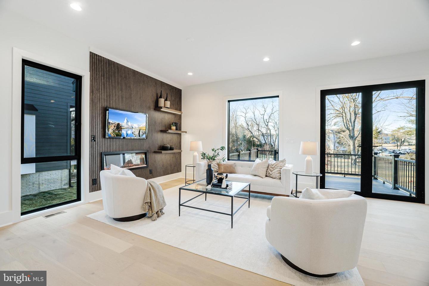 3504 LAKE ST, FALLS CHURCH, Virginia 22041, 5 Bedrooms Bedrooms, ,5 BathroomsBathrooms,Residential,For sale,3504 LAKE ST,VAFX2235558 MLS # VAFX2235558