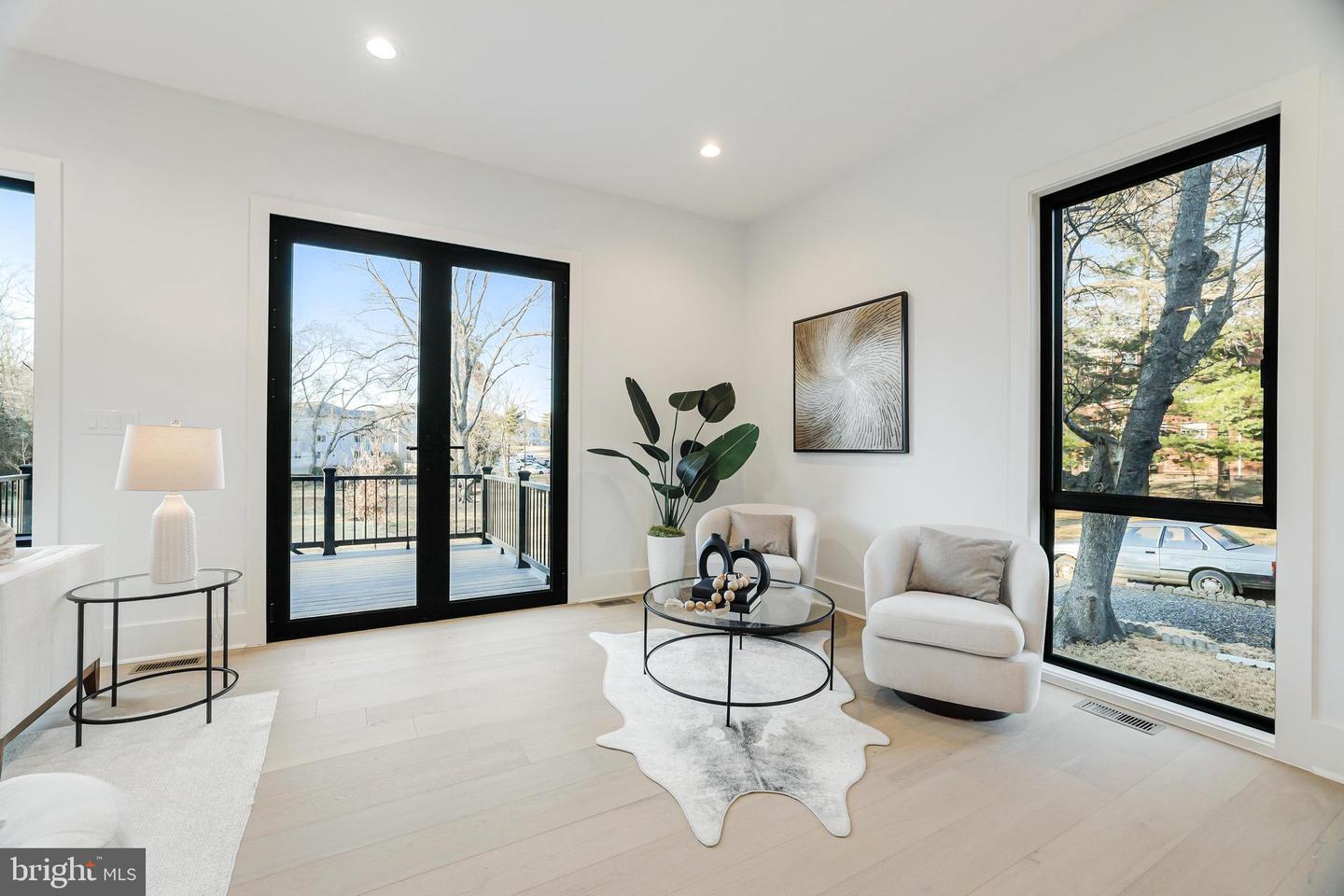 3504 LAKE ST, FALLS CHURCH, Virginia 22041, 5 Bedrooms Bedrooms, ,5 BathroomsBathrooms,Residential,For sale,3504 LAKE ST,VAFX2235558 MLS # VAFX2235558