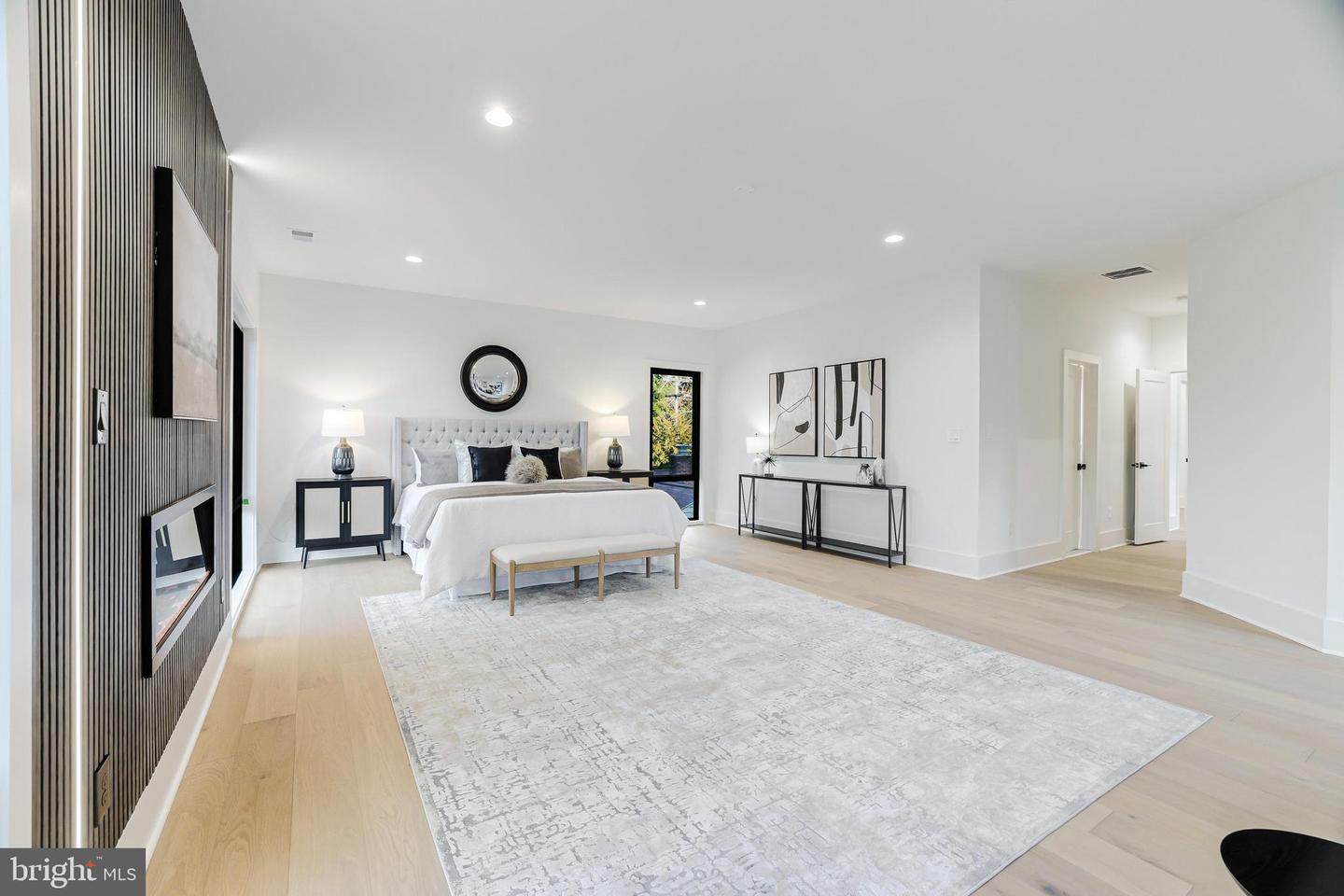 3504 LAKE ST, FALLS CHURCH, Virginia 22041, 5 Bedrooms Bedrooms, ,5 BathroomsBathrooms,Residential,For sale,3504 LAKE ST,VAFX2235558 MLS # VAFX2235558