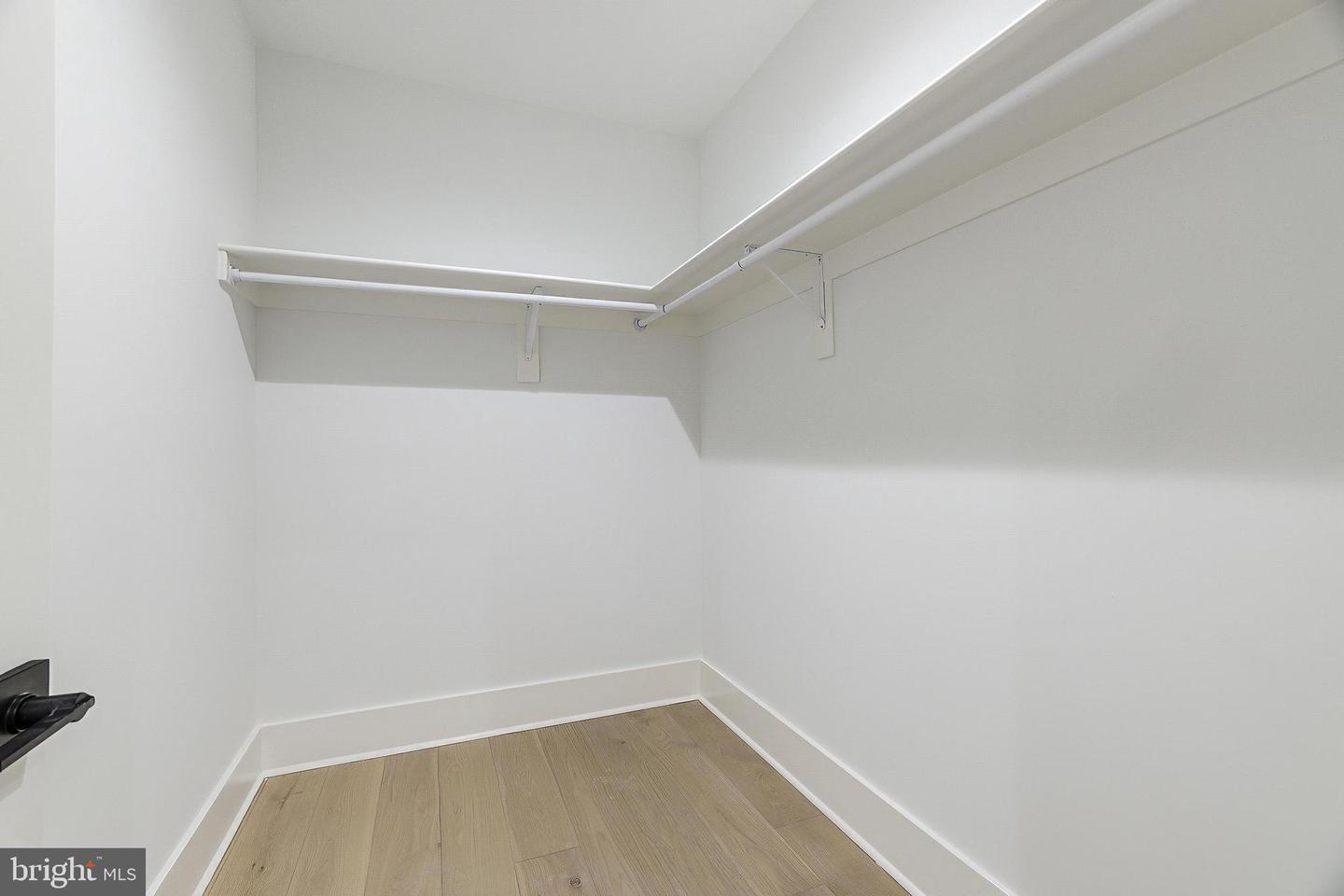 3504 LAKE ST, FALLS CHURCH, Virginia 22041, 5 Bedrooms Bedrooms, ,5 BathroomsBathrooms,Residential,For sale,3504 LAKE ST,VAFX2235558 MLS # VAFX2235558