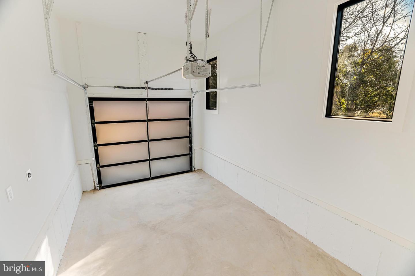 3504 LAKE ST, FALLS CHURCH, Virginia 22041, 5 Bedrooms Bedrooms, ,5 BathroomsBathrooms,Residential,For sale,3504 LAKE ST,VAFX2235558 MLS # VAFX2235558