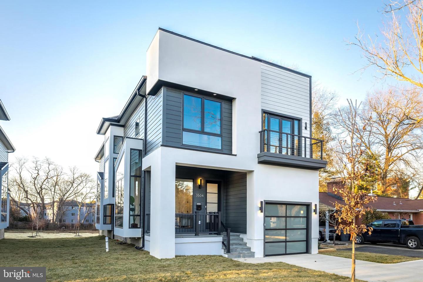 3504 LAKE ST, FALLS CHURCH, Virginia 22041, 5 Bedrooms Bedrooms, ,5 BathroomsBathrooms,Residential,For sale,3504 LAKE ST,VAFX2235558 MLS # VAFX2235558