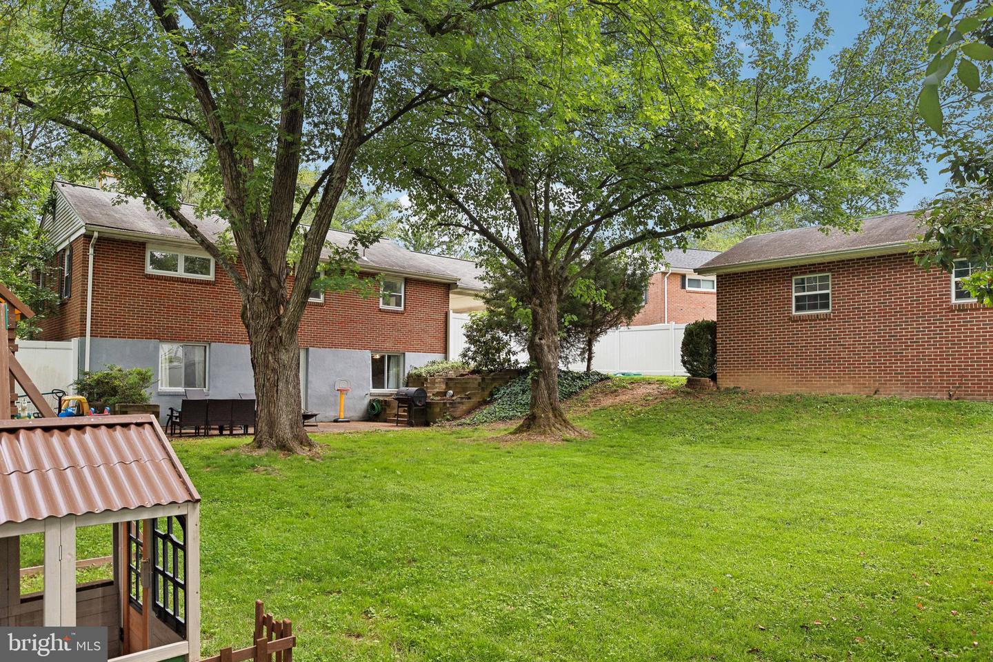 6126 HILLVIEW AVE, ALEXANDRIA, Virginia 22310, 4 Bedrooms Bedrooms, ,2 BathroomsBathrooms,Residential,For sale,6126 HILLVIEW AVE,VAFX2237630 MLS # VAFX2237630