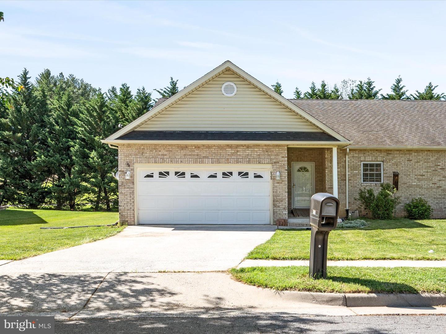 628 ALLEGHENY CIR, WOODSTOCK, Virginia 22664, 3 Bedrooms Bedrooms, ,3 BathroomsBathrooms,Residential,For sale,628 ALLEGHENY CIR,VASH2011306 MLS # VASH2011306