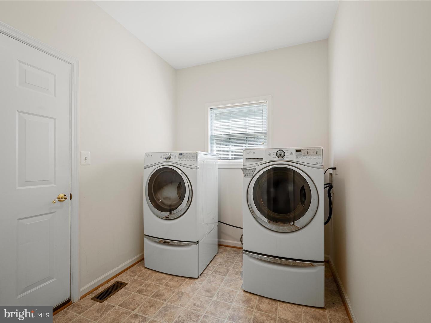 628 ALLEGHENY CIR, WOODSTOCK, Virginia 22664, 3 Bedrooms Bedrooms, ,3 BathroomsBathrooms,Residential,For sale,628 ALLEGHENY CIR,VASH2011306 MLS # VASH2011306