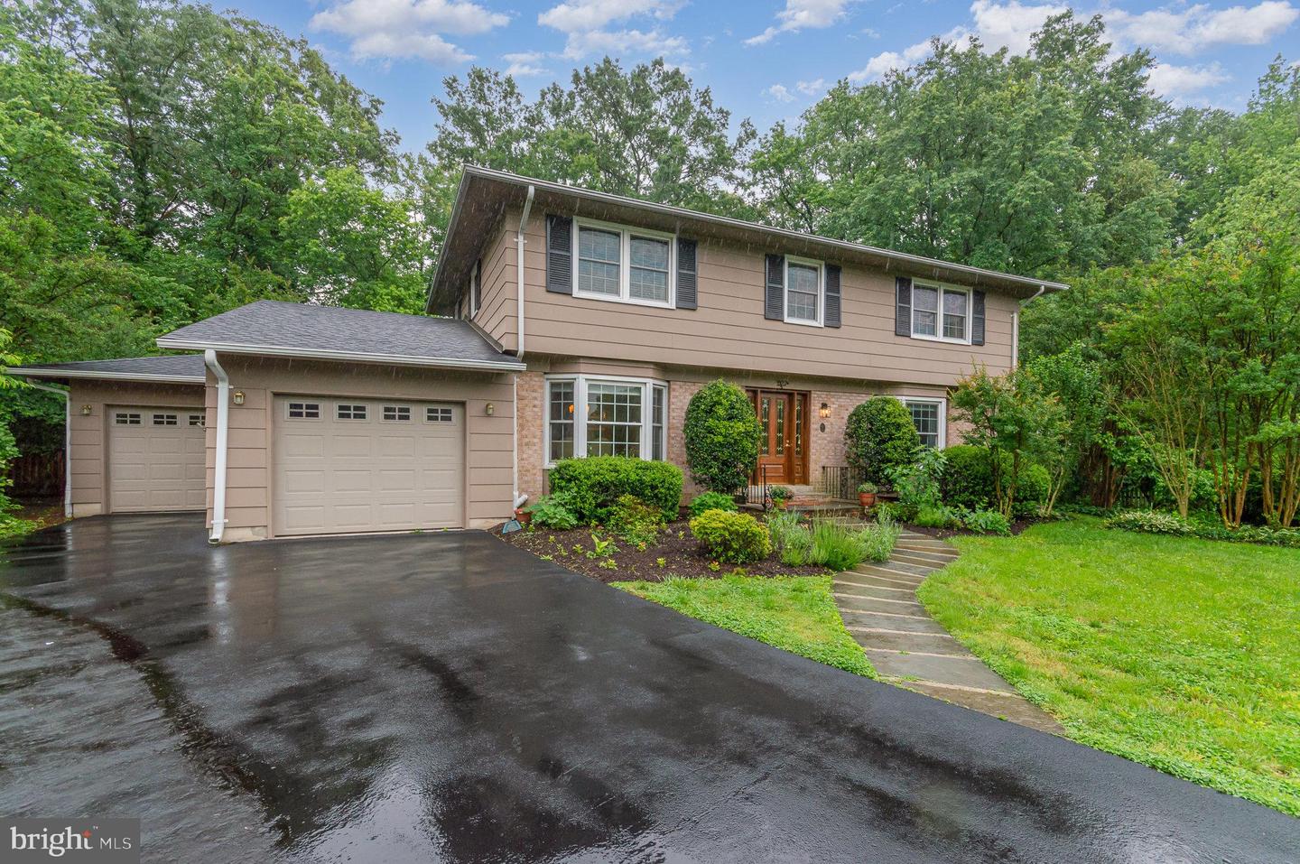 4401 ARAGON PL, ALEXANDRIA, Virginia 22309, 5 Bedrooms Bedrooms, 11 Rooms Rooms,2 BathroomsBathrooms,Residential,For sale,4401 ARAGON PL,VAFX2238602 MLS # VAFX2238602