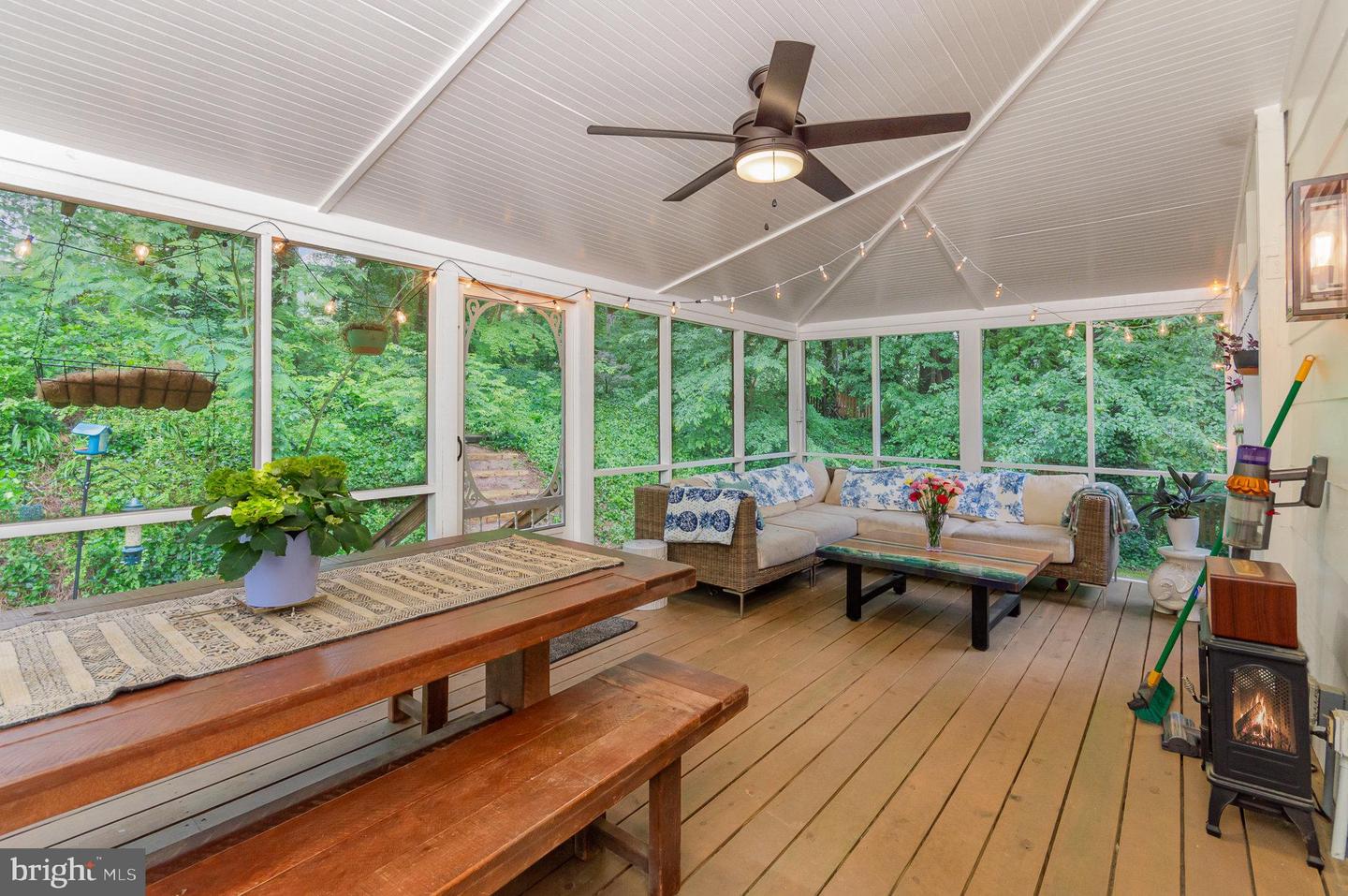 4401 ARAGON PL, ALEXANDRIA, Virginia 22309, 5 Bedrooms Bedrooms, 11 Rooms Rooms,2 BathroomsBathrooms,Residential,For sale,4401 ARAGON PL,VAFX2238602 MLS # VAFX2238602
