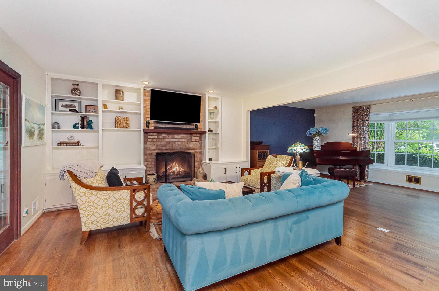 4401 ARAGON PL, ALEXANDRIA, Virginia 22309, 5 Bedrooms Bedrooms, 11 Rooms Rooms,2 BathroomsBathrooms,Residential,For sale,4401 ARAGON PL,VAFX2238602 MLS # VAFX2238602