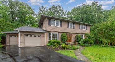 4401 ARAGON PL, ALEXANDRIA, Virginia 22309, 5 Bedrooms Bedrooms, 11 Rooms Rooms,2 BathroomsBathrooms,Residential,For sale,4401 ARAGON PL,VAFX2238602 MLS # VAFX2238602