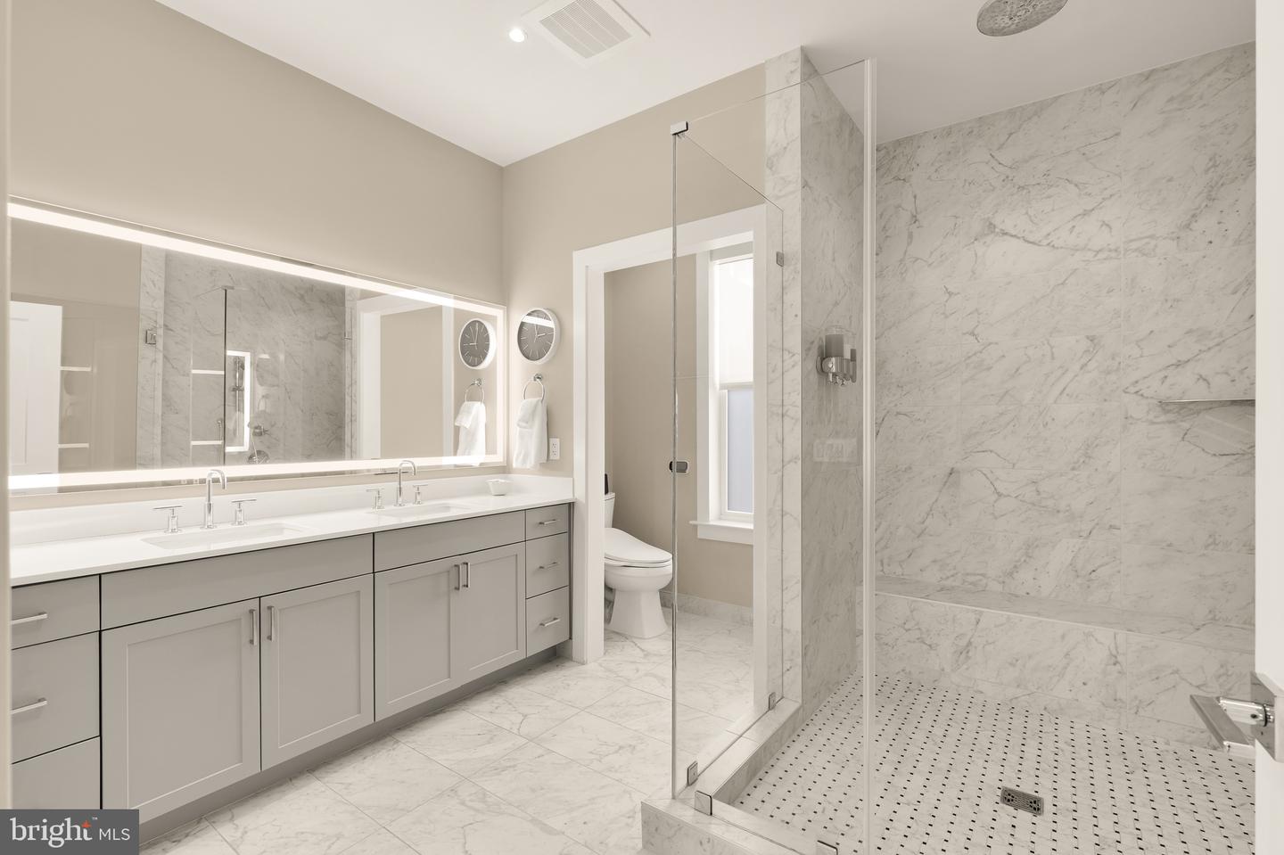215 MONTGOMERY ST, ALEXANDRIA, Virginia 22314, 3 Bedrooms Bedrooms, ,3 BathroomsBathrooms,Residential,For sale,215 MONTGOMERY ST,VAAX2045048 MLS # VAAX2045048