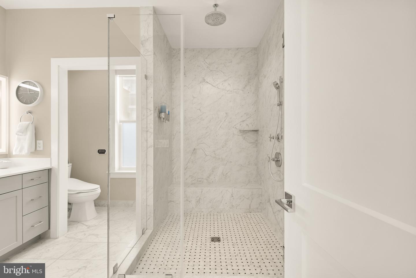 215 MONTGOMERY ST, ALEXANDRIA, Virginia 22314, 3 Bedrooms Bedrooms, ,3 BathroomsBathrooms,Residential,For sale,215 MONTGOMERY ST,VAAX2045048 MLS # VAAX2045048