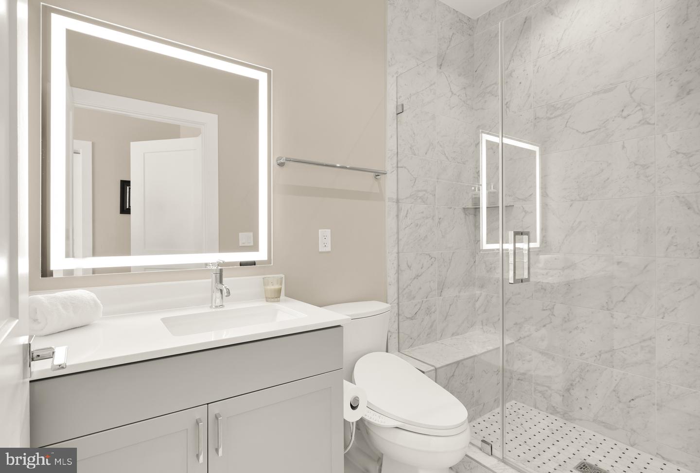 215 MONTGOMERY ST, ALEXANDRIA, Virginia 22314, 3 Bedrooms Bedrooms, ,3 BathroomsBathrooms,Residential,For sale,215 MONTGOMERY ST,VAAX2045048 MLS # VAAX2045048