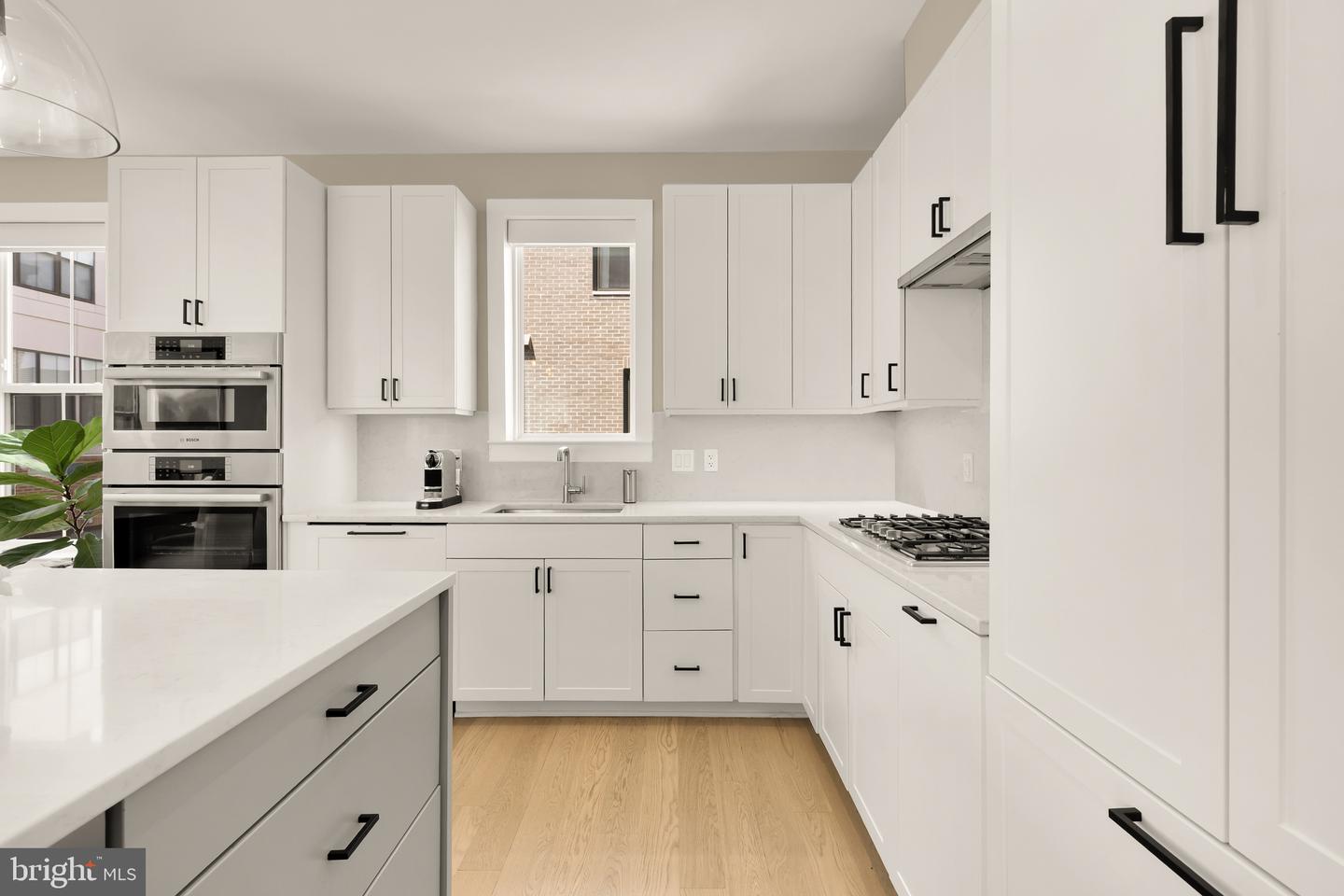 215 MONTGOMERY ST, ALEXANDRIA, Virginia 22314, 3 Bedrooms Bedrooms, ,3 BathroomsBathrooms,Residential,For sale,215 MONTGOMERY ST,VAAX2045048 MLS # VAAX2045048