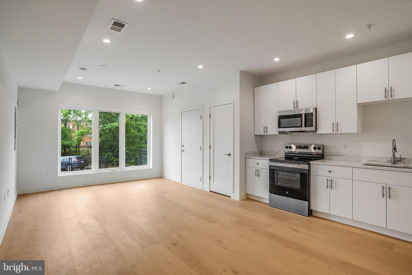 4902 D ST SE, WASHINGTON, District Of Columbia 20019, 5 Bedrooms Bedrooms, ,3 BathroomsBathrooms,Residential,For sale,4902 D ST SE,DCDC2199368 MLS # DCDC2199368