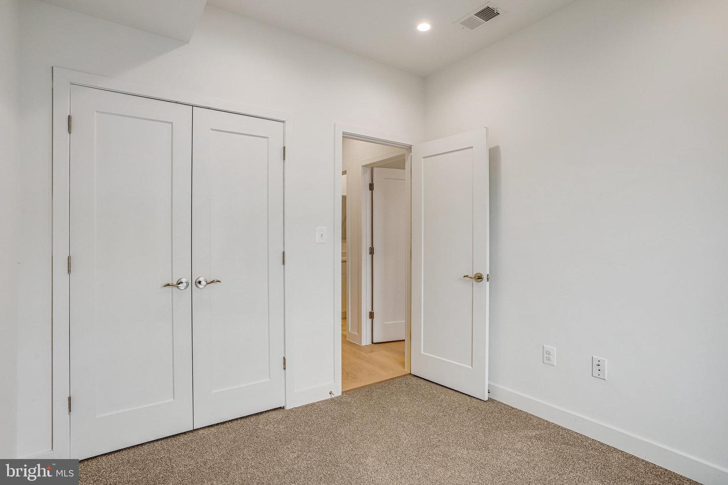 4902 D ST SE, WASHINGTON, District Of Columbia 20019, 5 Bedrooms Bedrooms, ,3 BathroomsBathrooms,Residential,For sale,4902 D ST SE,DCDC2199368 MLS # DCDC2199368