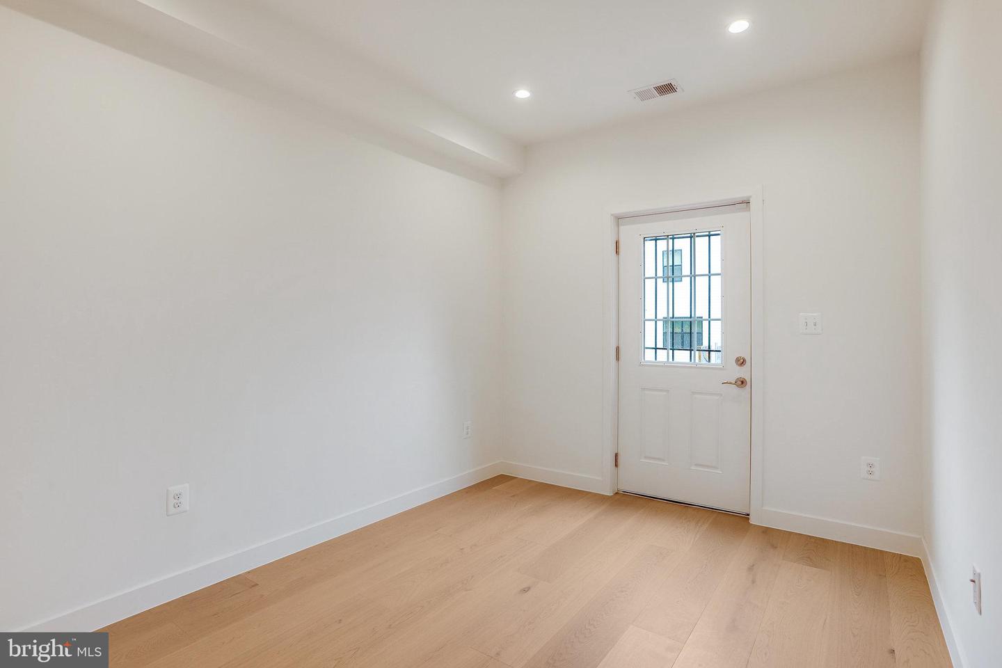 4902 D ST SE, WASHINGTON, District Of Columbia 20019, 5 Bedrooms Bedrooms, ,3 BathroomsBathrooms,Residential,For sale,4902 D ST SE,DCDC2199368 MLS # DCDC2199368