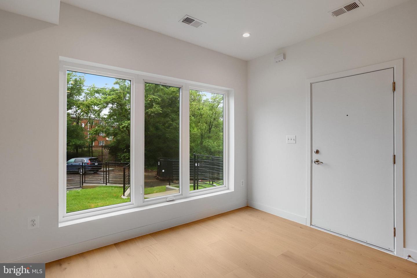 4902 D ST SE, WASHINGTON, District Of Columbia 20019, 5 Bedrooms Bedrooms, ,3 BathroomsBathrooms,Residential,For sale,4902 D ST SE,DCDC2199368 MLS # DCDC2199368