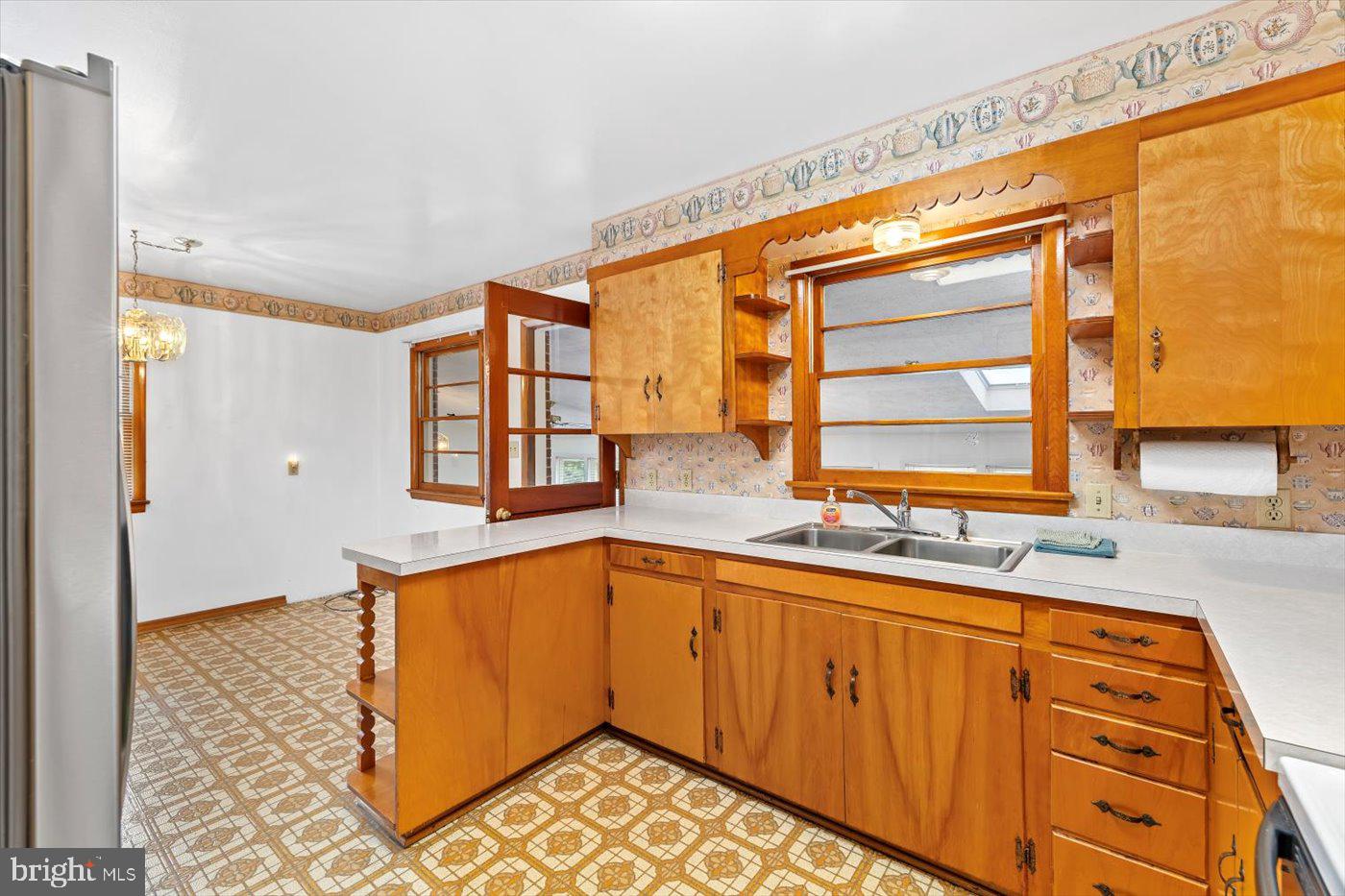 5524 HICKORY RIDGE RD, SPOTSYLVANIA, Virginia 22551, 4 Bedrooms Bedrooms, ,2 BathroomsBathrooms,Residential,For sale,5524 HICKORY RIDGE RD,VASP2033006 MLS # VASP2033006