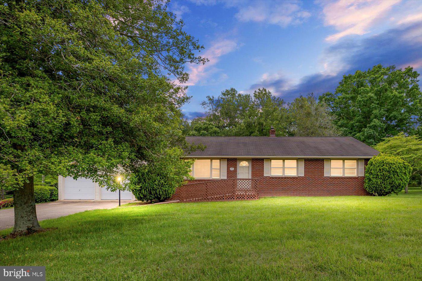 5524 HICKORY RIDGE RD, SPOTSYLVANIA, Virginia 22551, 4 Bedrooms Bedrooms, ,2 BathroomsBathrooms,Residential,For sale,5524 HICKORY RIDGE RD,VASP2033006 MLS # VASP2033006