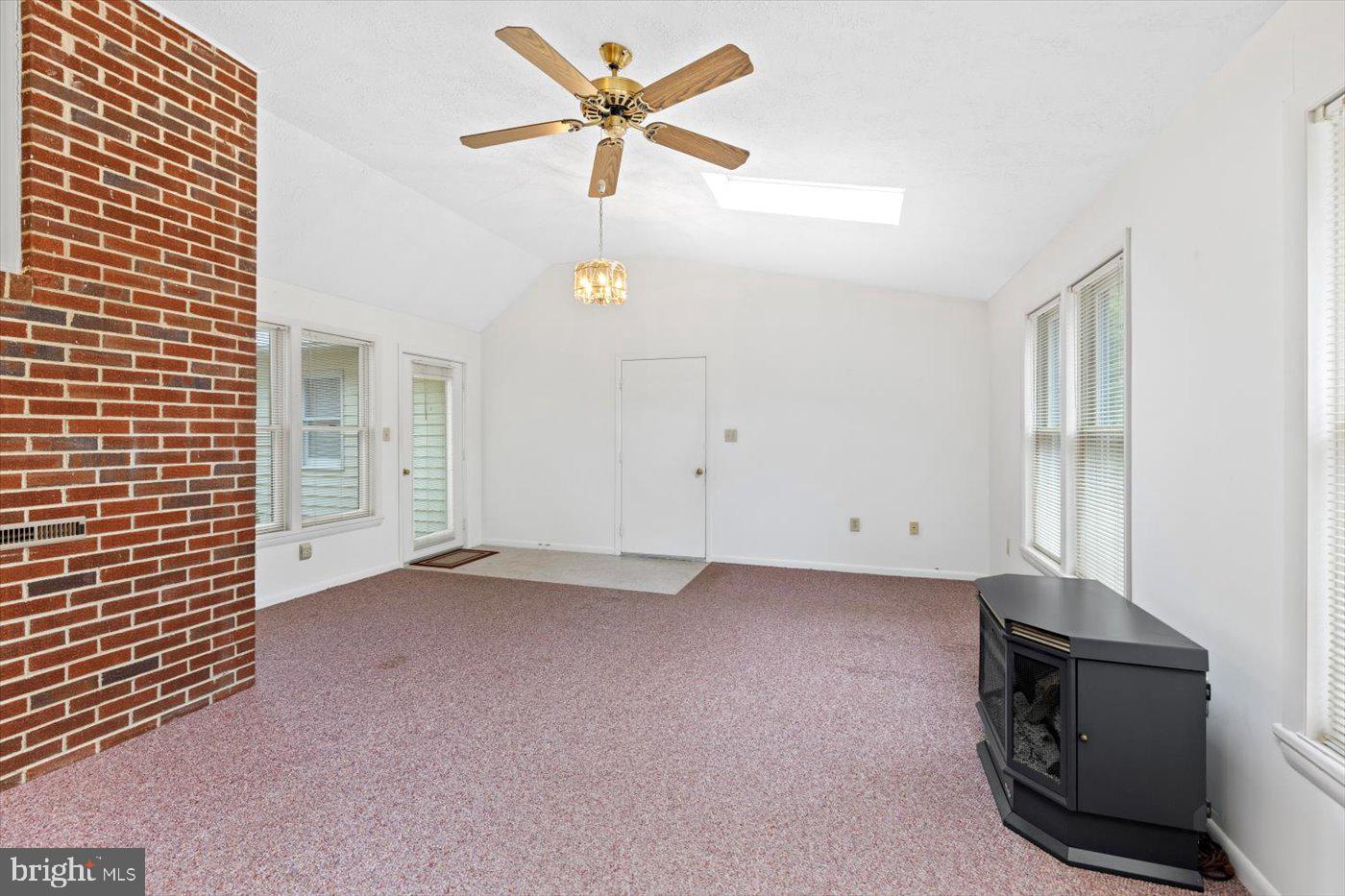 5524 HICKORY RIDGE RD, SPOTSYLVANIA, Virginia 22551, 4 Bedrooms Bedrooms, ,2 BathroomsBathrooms,Residential,For sale,5524 HICKORY RIDGE RD,VASP2033006 MLS # VASP2033006