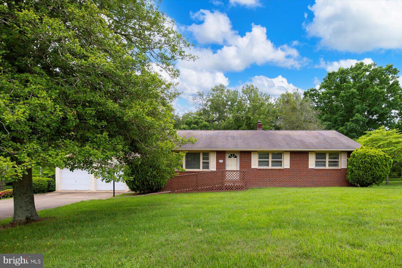 5524 HICKORY RIDGE RD, SPOTSYLVANIA, Virginia 22551, 4 Bedrooms Bedrooms, ,2 BathroomsBathrooms,Residential,For sale,5524 HICKORY RIDGE RD,VASP2033006 MLS # VASP2033006