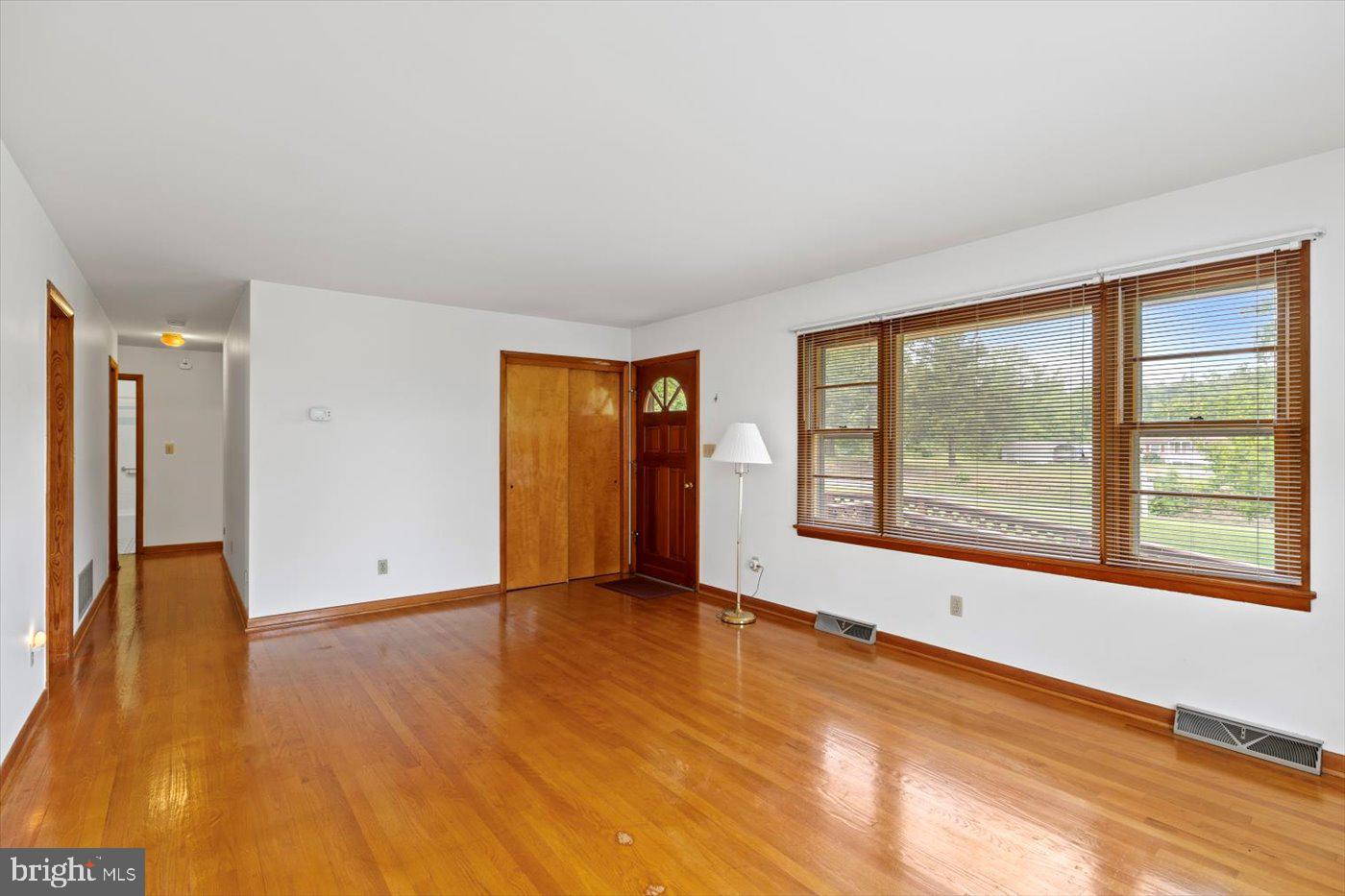 5524 HICKORY RIDGE RD, SPOTSYLVANIA, Virginia 22551, 4 Bedrooms Bedrooms, ,2 BathroomsBathrooms,Residential,For sale,5524 HICKORY RIDGE RD,VASP2033006 MLS # VASP2033006