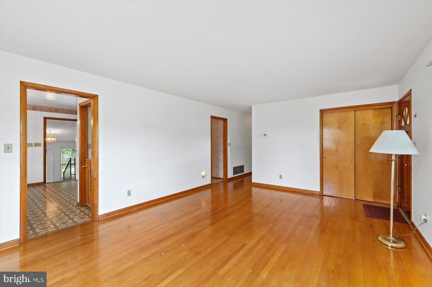 5524 HICKORY RIDGE RD, SPOTSYLVANIA, Virginia 22551, 4 Bedrooms Bedrooms, ,2 BathroomsBathrooms,Residential,For sale,5524 HICKORY RIDGE RD,VASP2033006 MLS # VASP2033006
