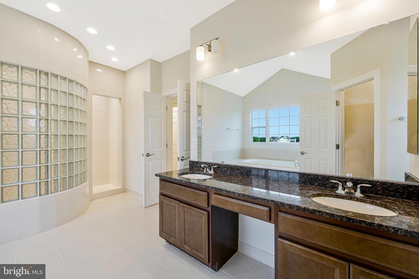 42506 BLACK TALON CT, LEESBURG, Virginia 20176, 4 Bedrooms Bedrooms, ,3 BathroomsBathrooms,Residential,For sale,42506 BLACK TALON CT,VALO2096306 MLS # VALO2096306