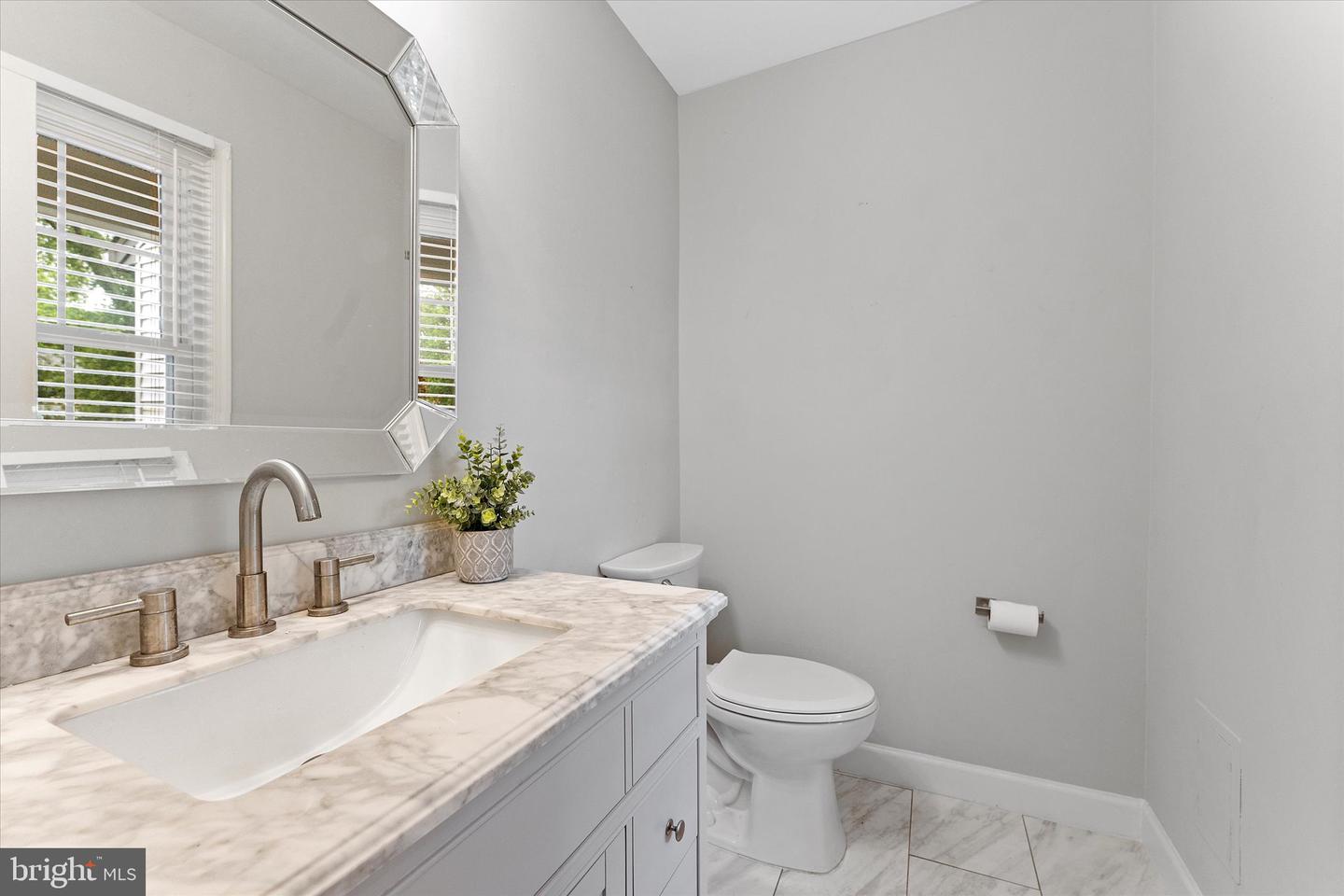 210 AUTUMN OLIVE WAY, STERLING, Virginia 20164, 4 Bedrooms Bedrooms, ,3 BathroomsBathrooms,Residential,For sale,210 AUTUMN OLIVE WAY,VALO2096368 MLS # VALO2096368