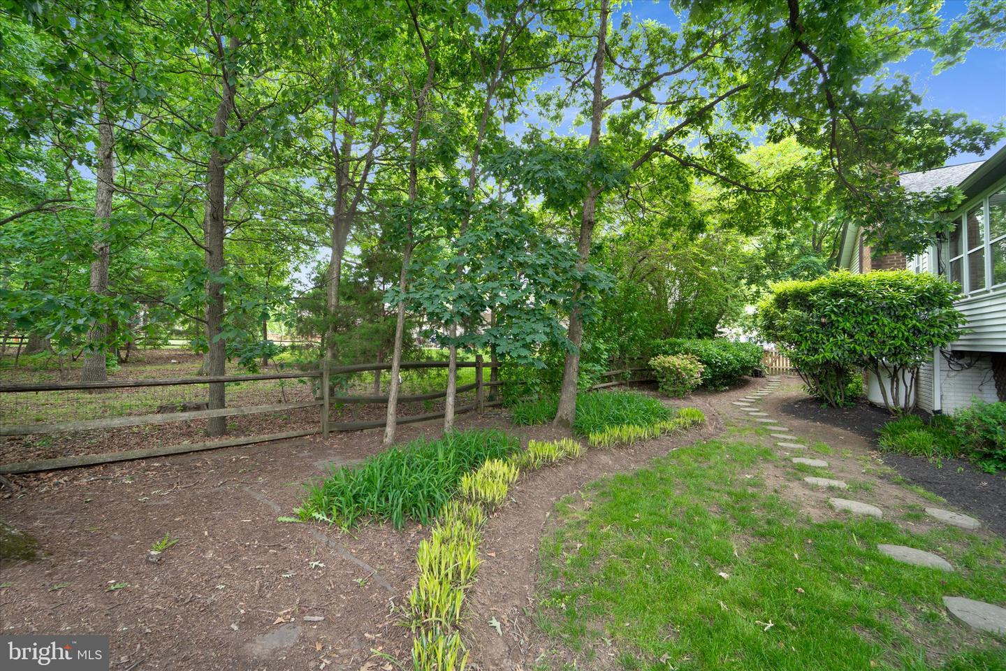 210 AUTUMN OLIVE WAY, STERLING, Virginia 20164, 4 Bedrooms Bedrooms, ,3 BathroomsBathrooms,Residential,For sale,210 AUTUMN OLIVE WAY,VALO2096368 MLS # VALO2096368